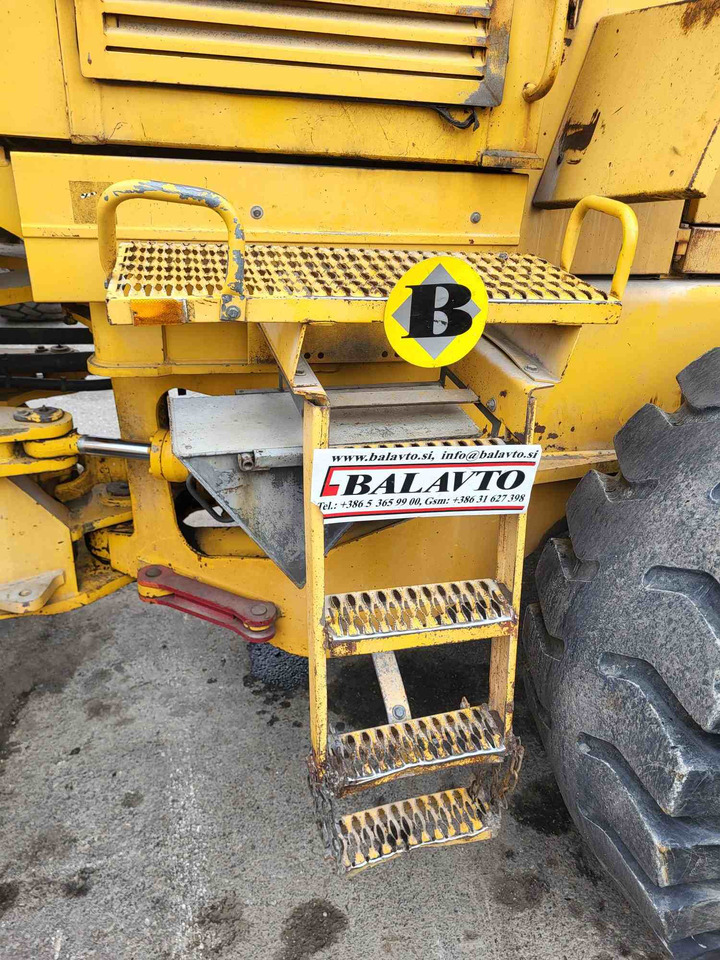 Volvo steps - Prag za Utovarivač: slika 2 Volvo steps - Prag za Utovarivač: slika 2