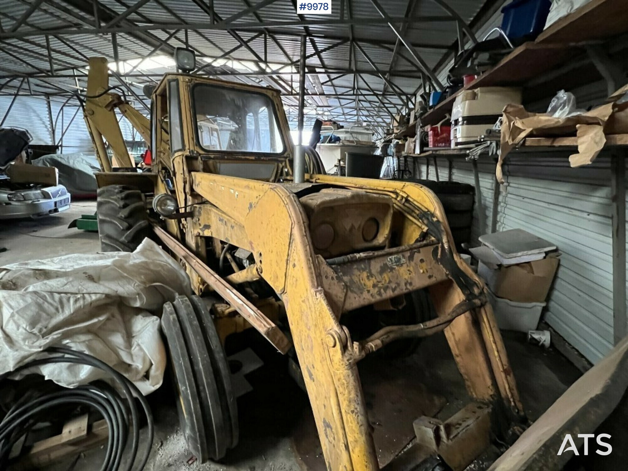 Backhoe loader- MASSEY-FERGUSON 203 - Traktor: slika 1 Backhoe loader- MASSEY-FERGUSON 203 - Traktor: slika 1