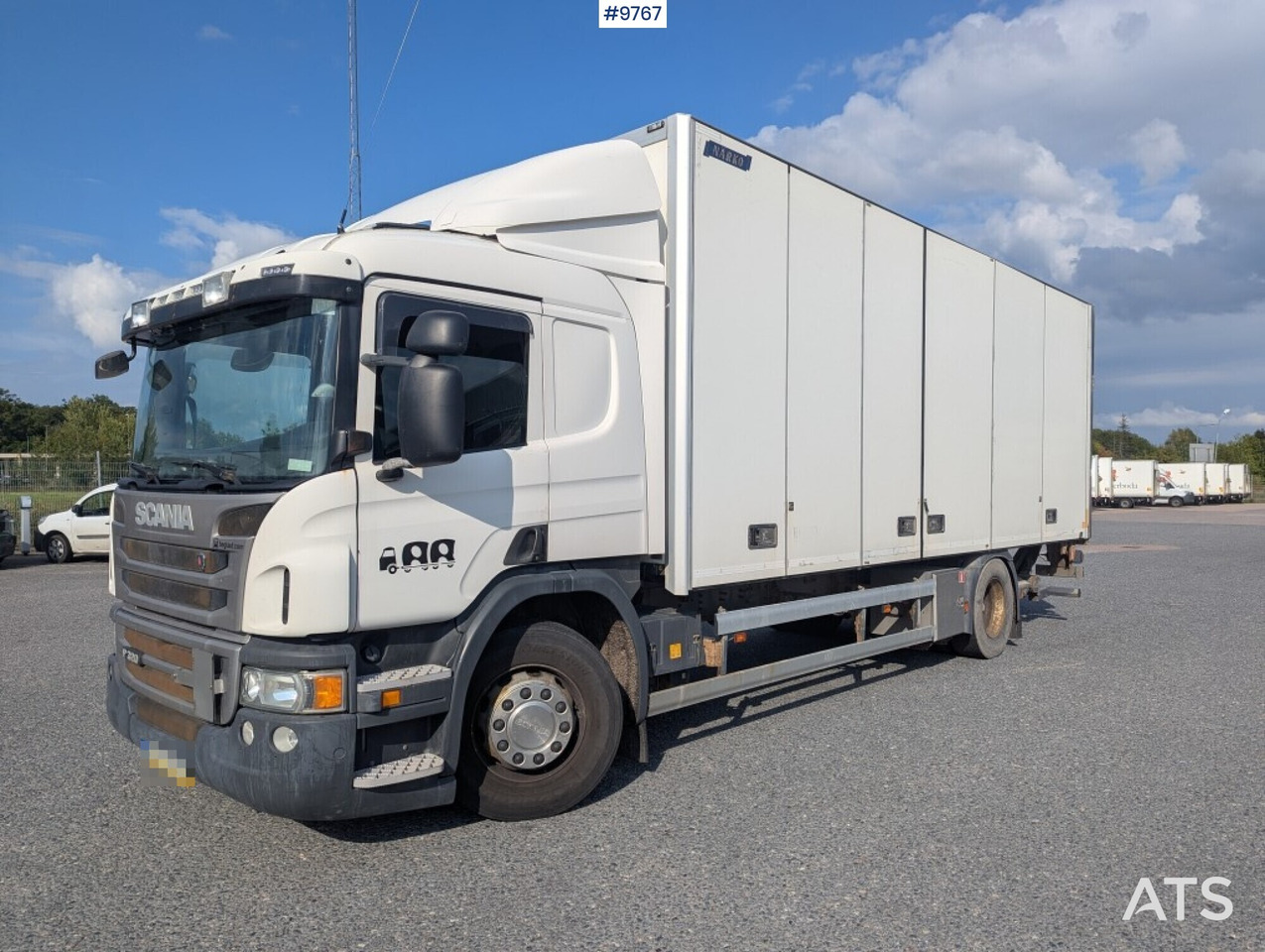 Box Truck Scania P320 4X2 with tail lift - Kamion sa zatvorenim sandukom: slika 1 Box Truck Scania P320 4X2 with tail lift - Kamion sa zatvorenim sandukom: slika 1