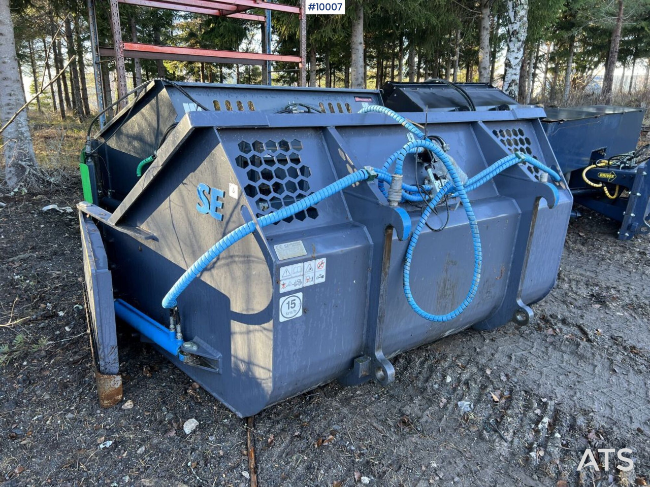 Bucket SE Equipment - Utovarna kašika: slika 2 Bucket SE Equipment - Utovarna kašika: slika 2