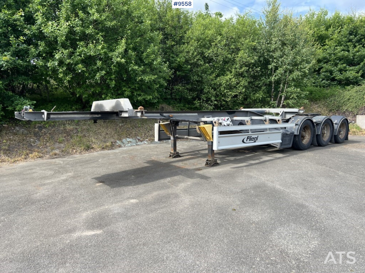 Container link - trailer Fliegl SDS 420 - Prikolica za prevoz kontejnera/ Prikolica sa promenjivim sandukom: slika 1 Container link - trailer Fliegl SDS 420 - Prikolica za prevoz kontejnera/ Prikolica sa promenjivim sandukom: slika 1