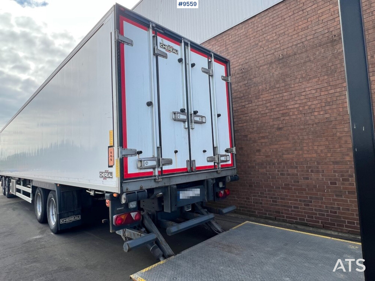 Container trailer Chereau CSD2 with Dolly - Prikolica sa zatvorenim sandukom: slika 3 Container trailer Chereau CSD2 with Dolly - Prikolica sa zatvorenim sandukom: slika 3