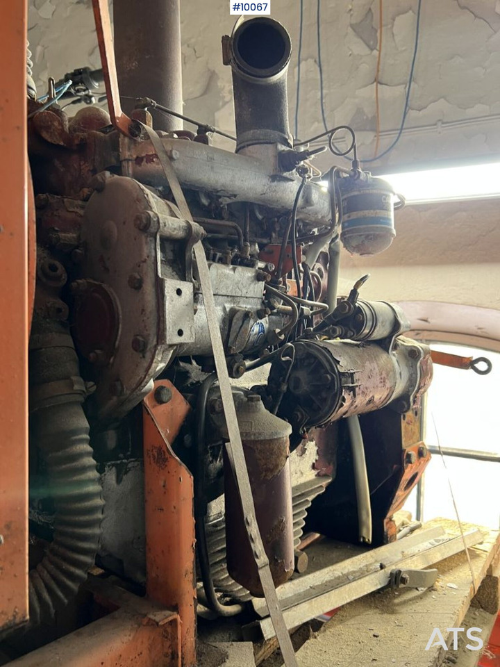 D4 Perkins diesel engine for threshing machine - Motor za Građevinska mašina: slika 1 D4 Perkins diesel engine for threshing machine - Motor za Građevinska mašina: slika 1