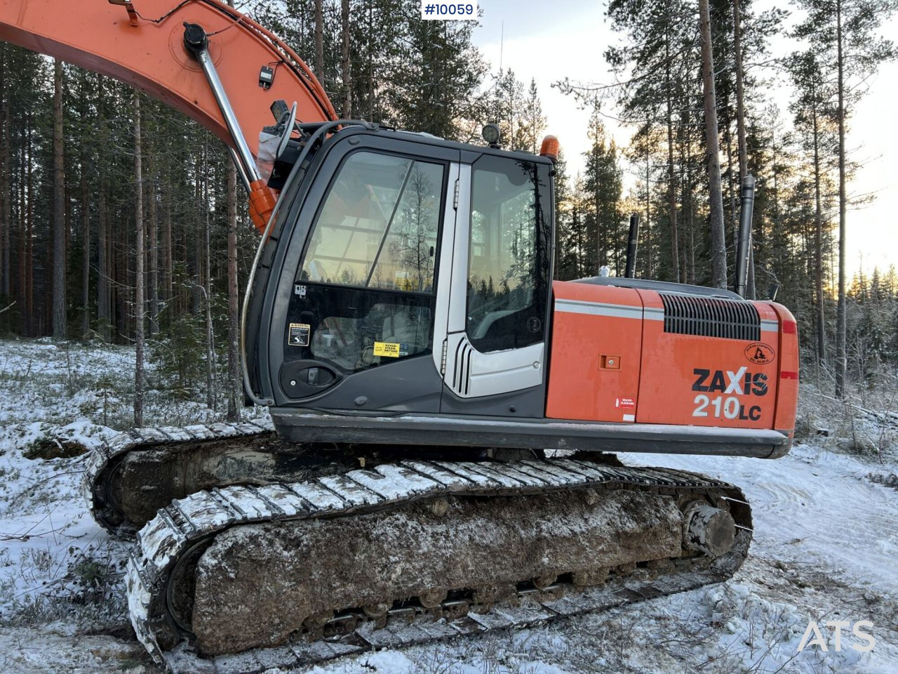 Druga mašina Hitachi ZX210LC-3 Excavator with rotor and tooth bucket: slika 13