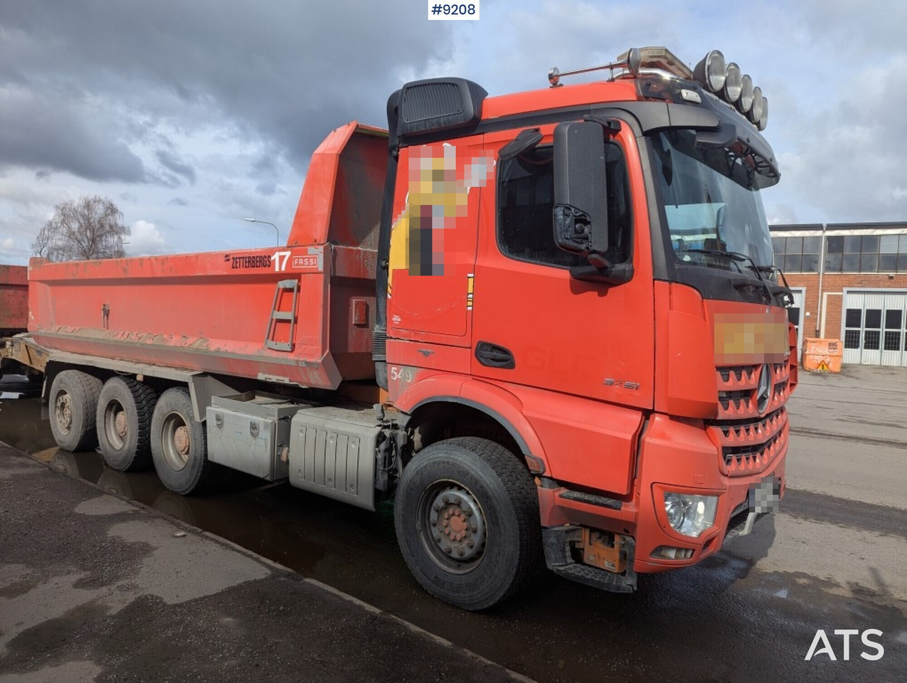 Dump / dozer truck Mercedes Benz Arocs 3251 8X4 with tipper wagon - Istovarivač: slika 2 Dump / dozer truck Mercedes Benz Arocs 3251 8X4 with tipper wagon - Istovarivač: slika 2