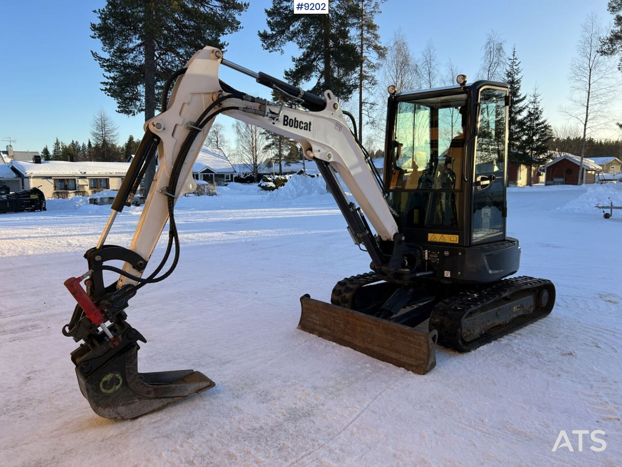 Excavator BOBCAT E 27 Z (SEE VIDEO) - Mini bager: slika 1 Excavator BOBCAT E 27 Z (SEE VIDEO) - Mini bager: slika 1