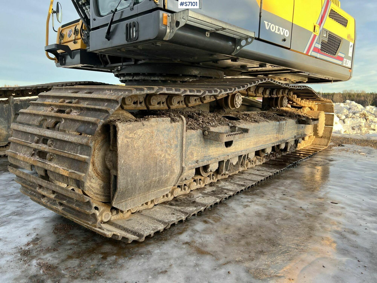 Excavator Volvo EC250DL - Bager guseničar: slika 5 Excavator Volvo EC250DL - Bager guseničar: slika 5