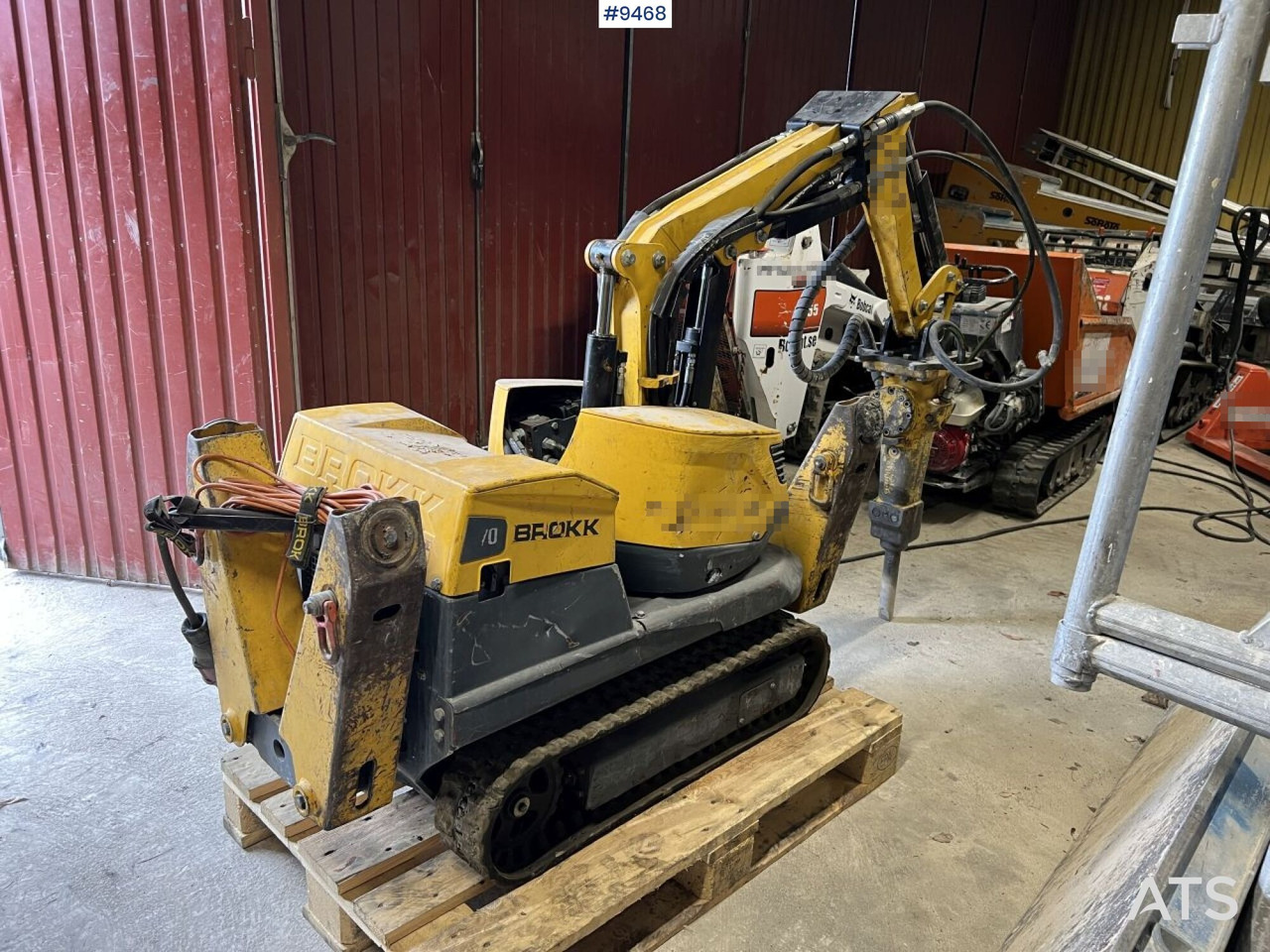 BROKK 70 Demolition / Forming robot - Građevinska mašina: slika 2 BROKK 70 Demolition / Forming robot - Građevinska mašina: slika 2