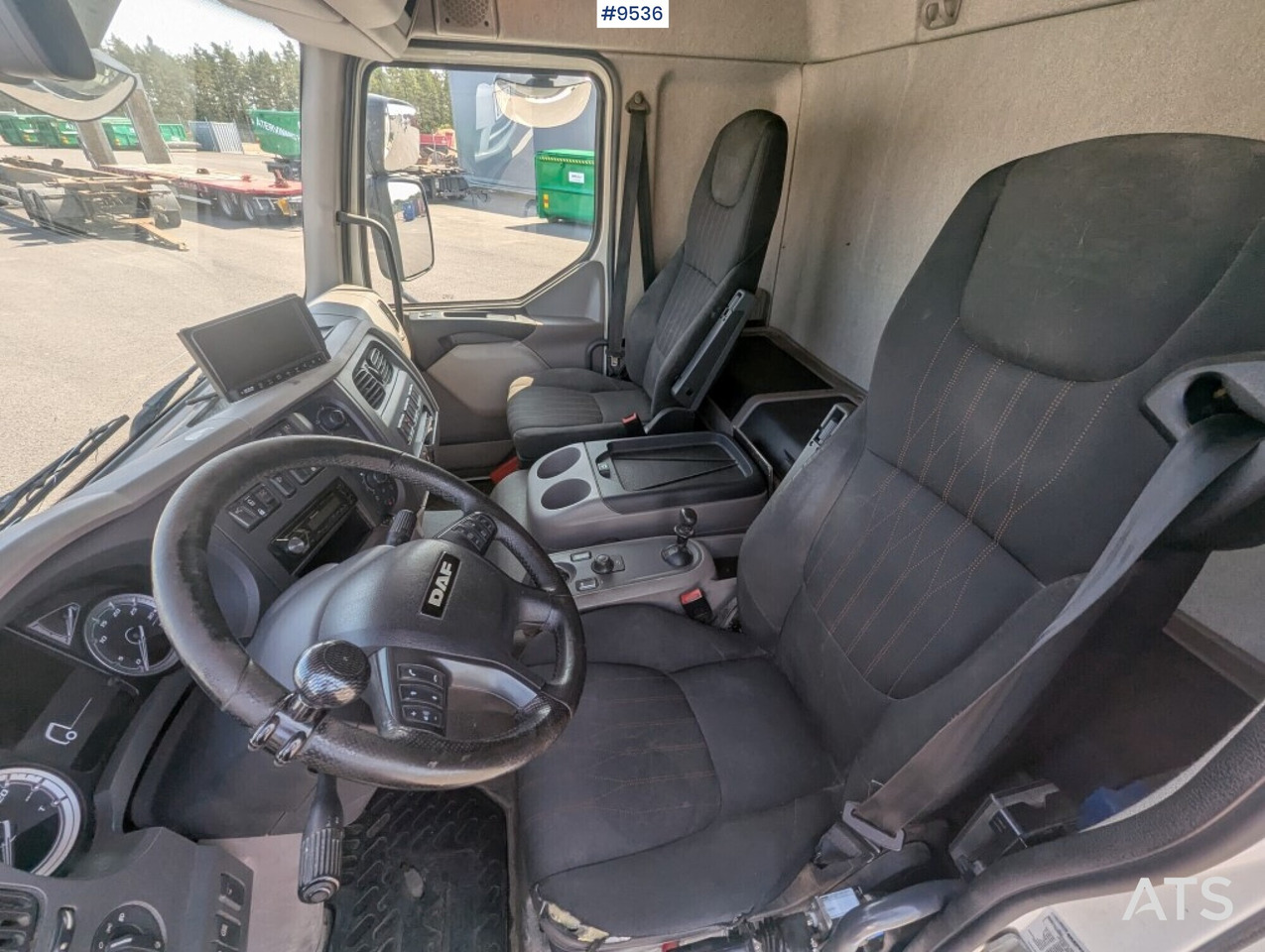 Hooklift Truck Daf FA LF260I - Kamion sa hidrauličnom kukom: slika 5 Hooklift Truck Daf FA LF260I - Kamion sa hidrauličnom kukom: slika 5