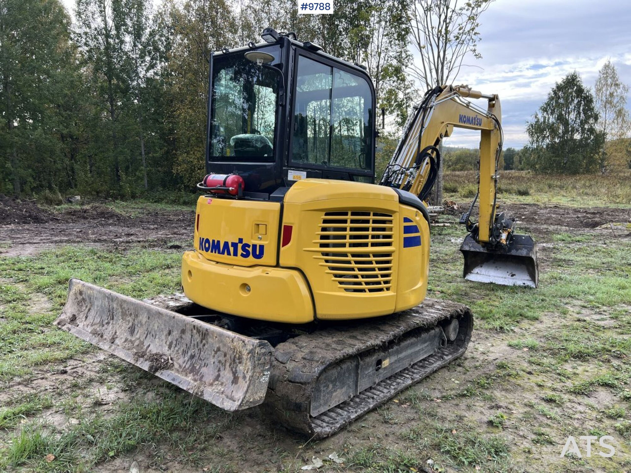 KOMATSU PC55MR-5E0 Excavator with attachments (SEE VIDEO) - Mini bager: slika 4 KOMATSU PC55MR-5E0 Excavator with attachments (SEE VIDEO) - Mini bager: slika 4