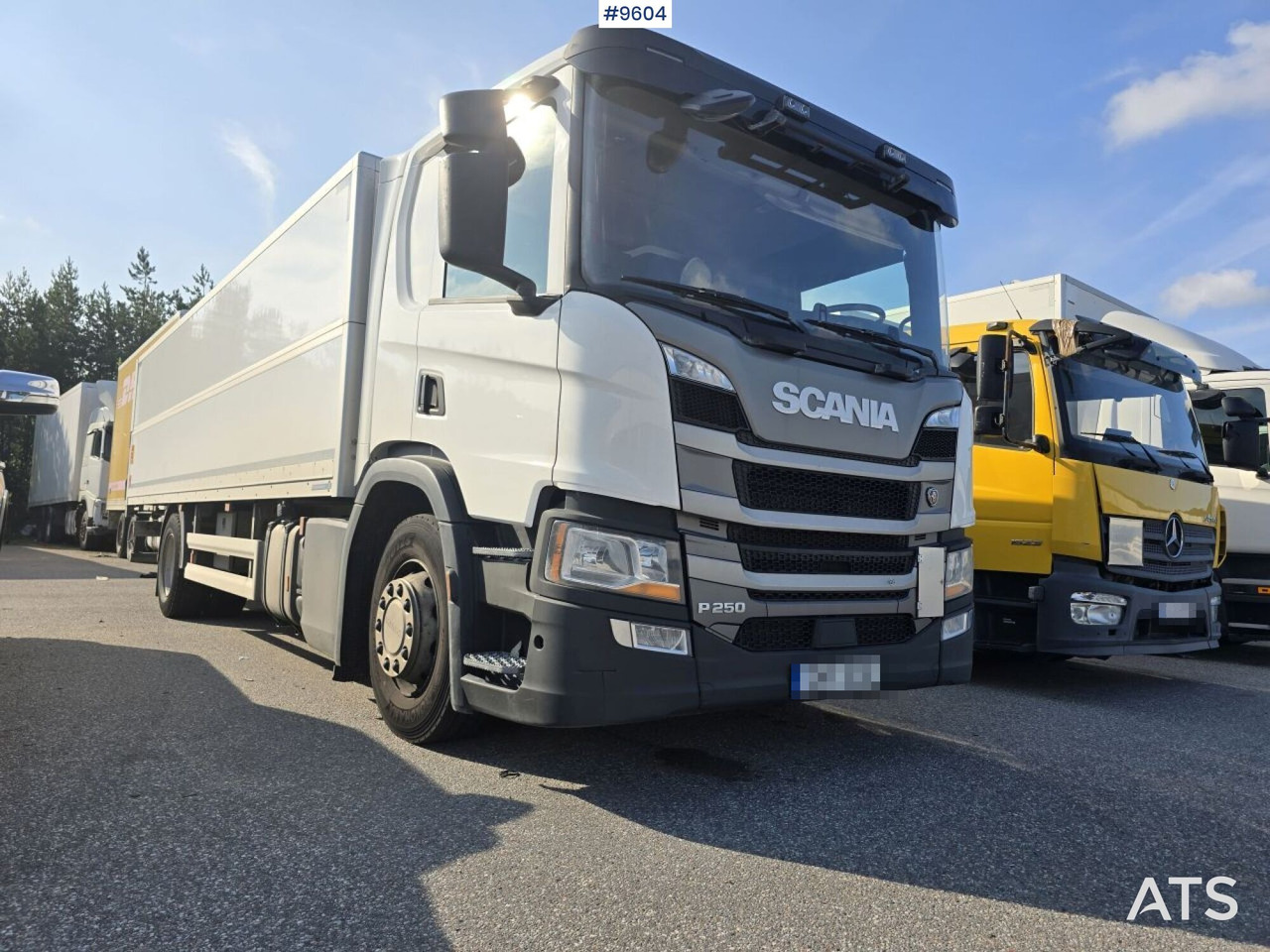 Scania P250 Liftable and lowerable body - Kamion sa zatvorenim sandukom: slika 2 Scania P250 Liftable and lowerable body - Kamion sa zatvorenim sandukom: slika 2