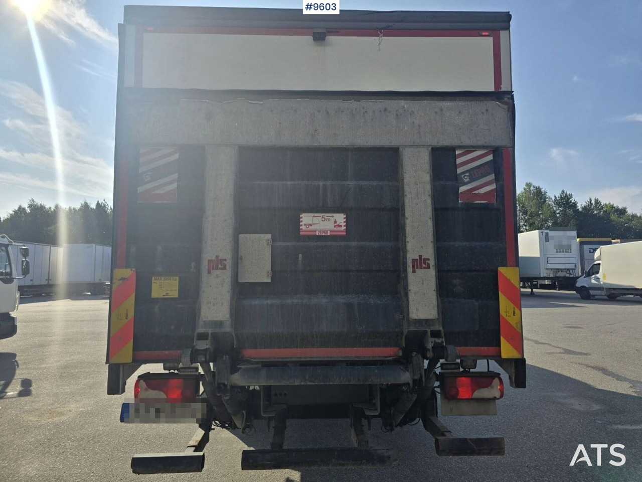 Kamion sa zatvorenim sandukom Scania P280 Skåpbil: slika 8