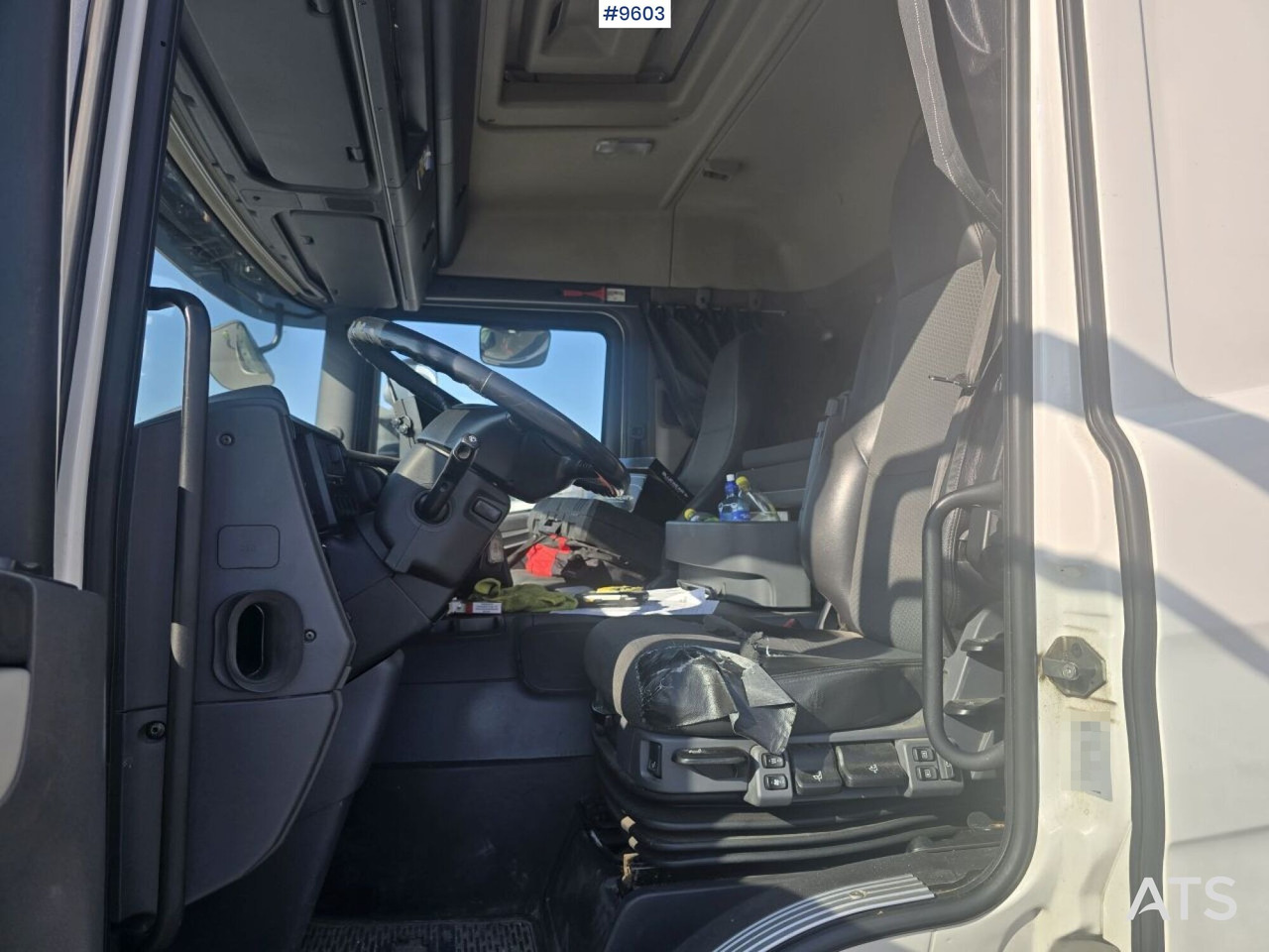 Kamion sa zatvorenim sandukom Scania P280 Skåpbil: slika 6