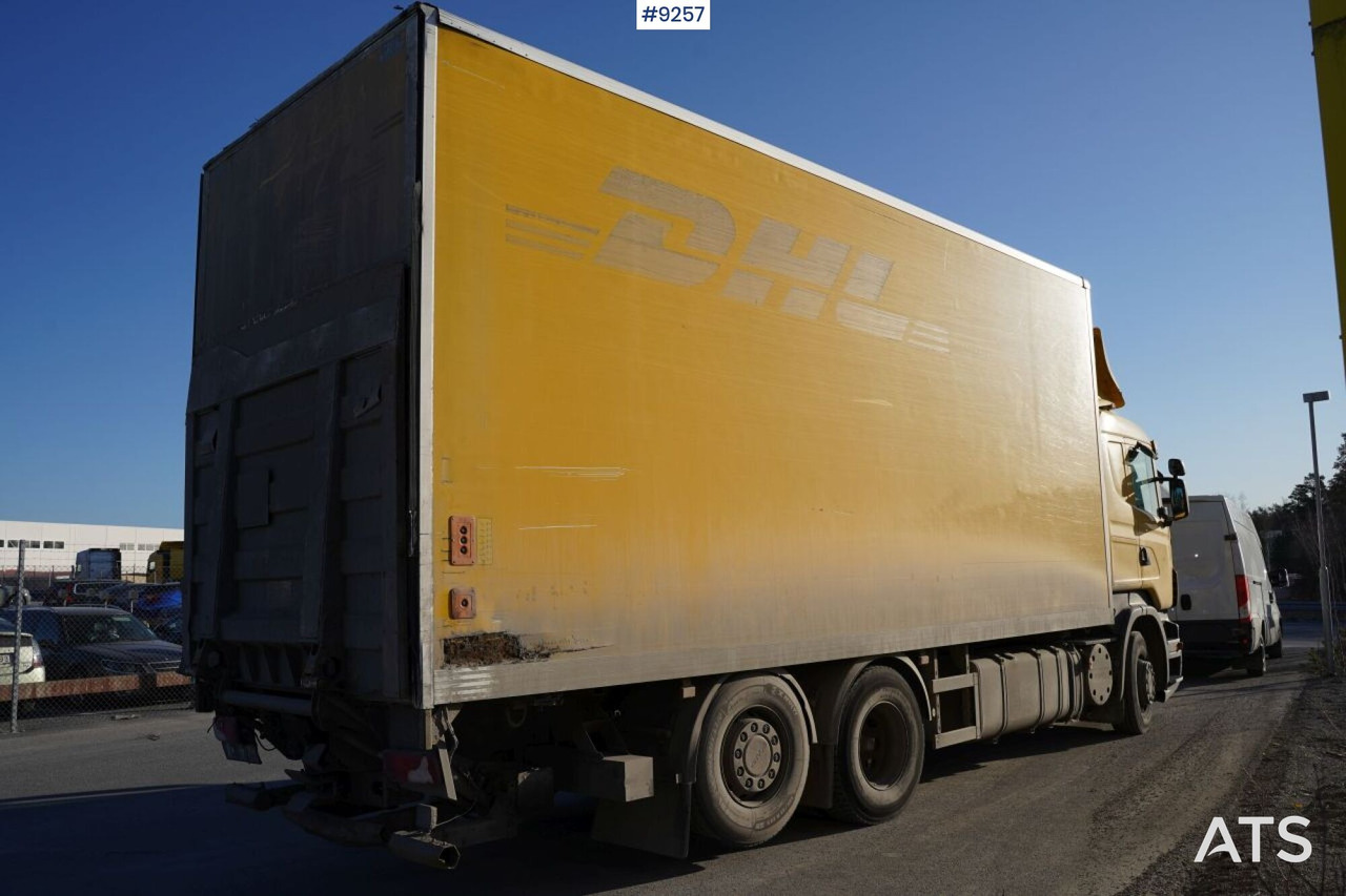 Scania R420 6x2 Box truck (SEE VIDEO) - Kamion sa zatvorenim sandukom: slika 4 Scania R420 6x2 Box truck (SEE VIDEO) - Kamion sa zatvorenim sandukom: slika 4