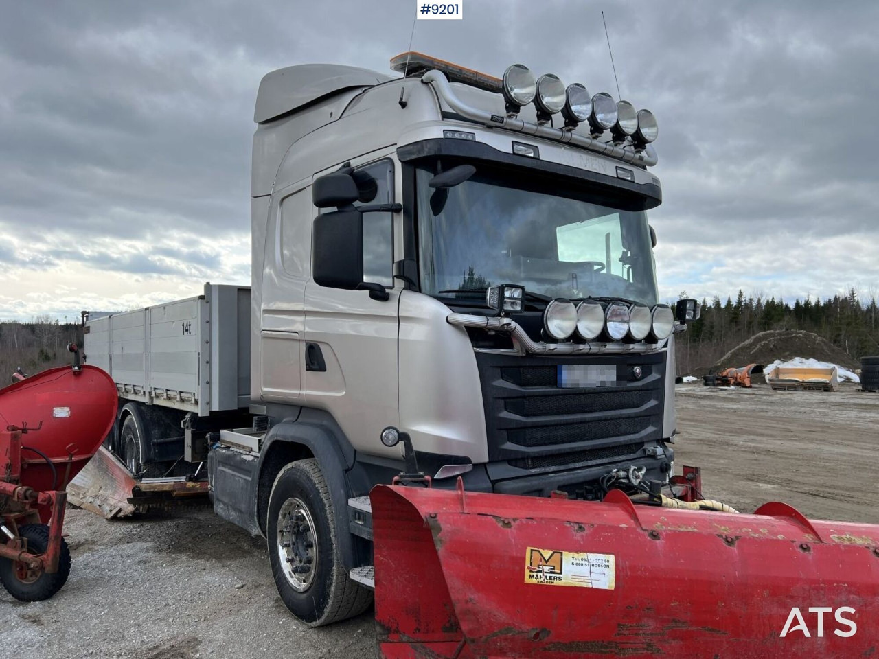 Scania R520 Tipper truck with plow equipment and underbite - Istovarivač: slika 2 Scania R520 Tipper truck with plow equipment and underbite - Istovarivač: slika 2