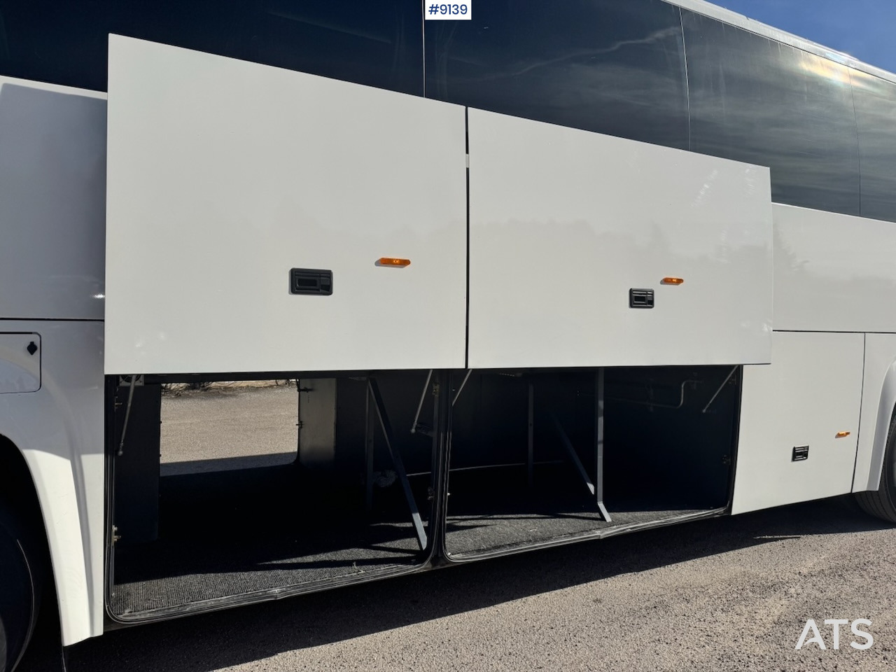 Scania Touring HD Tour bus 57 + 2 seats (SEE VIDEO) Scania Touring HD Tour bus 57 + 2 seats (SEE VIDEO): slika 9 Scania Touring HD Tour bus 57 + 2 seats (SEE VIDEO) Scania Touring HD Tour bus 57 + 2 seats (SEE VIDEO): slika 9
