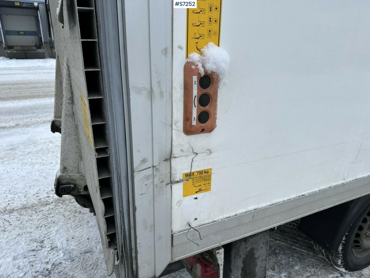 Dostavno vozilo sa zatvorenim sandukom Sprinter box truck Mercedes Benz  with Tailgate lift: slika 9