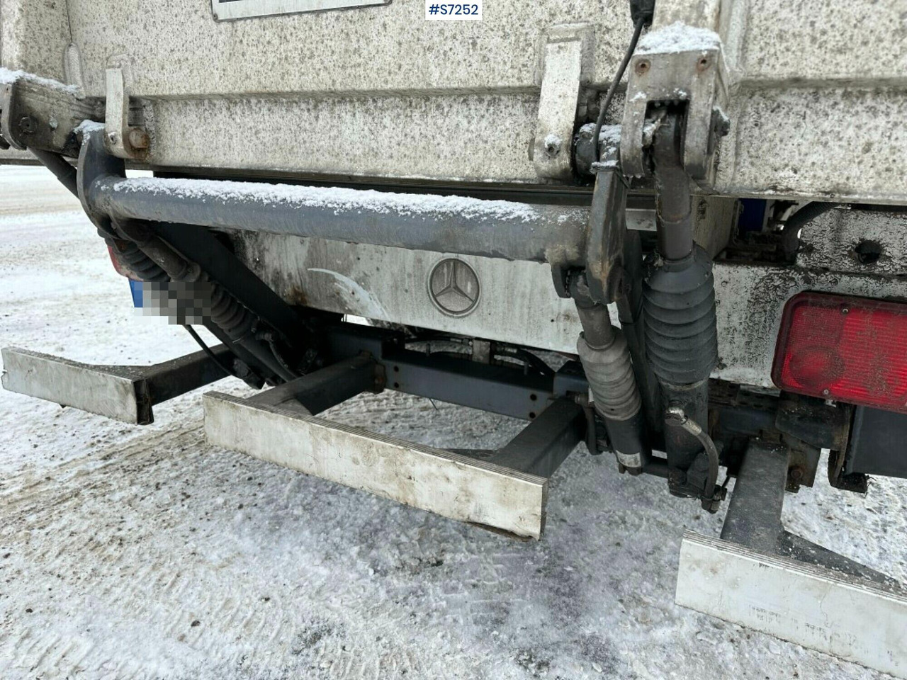 Dostavno vozilo sa zatvorenim sandukom Sprinter box truck Mercedes Benz  with Tailgate lift: slika 10