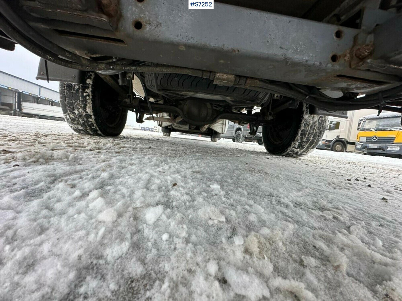 Dostavno vozilo sa zatvorenim sandukom Sprinter box truck Mercedes Benz  with Tailgate lift: slika 14