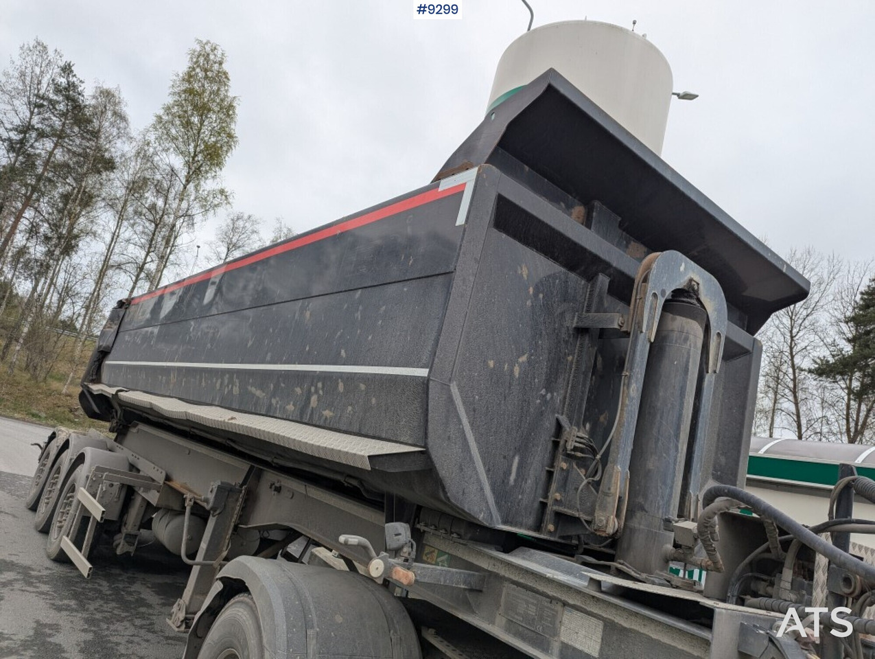 Tractor Unit Mercedes-Benz Arocs 3351 6x4 with tipper trailer - Tegljač: slika 5 Tractor Unit Mercedes-Benz Arocs 3351 6x4 with tipper trailer - Tegljač: slika 5