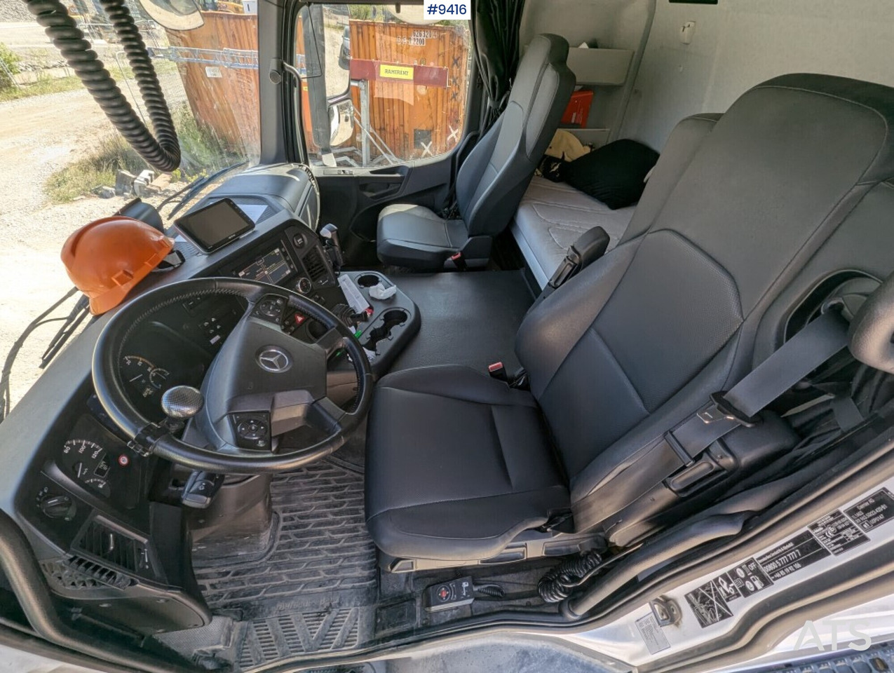 Tipper Truck Mercedes-Benz Arocs 6X2 - Istovarivač: slika 5 Tipper Truck Mercedes-Benz Arocs 6X2 - Istovarivač: slika 5