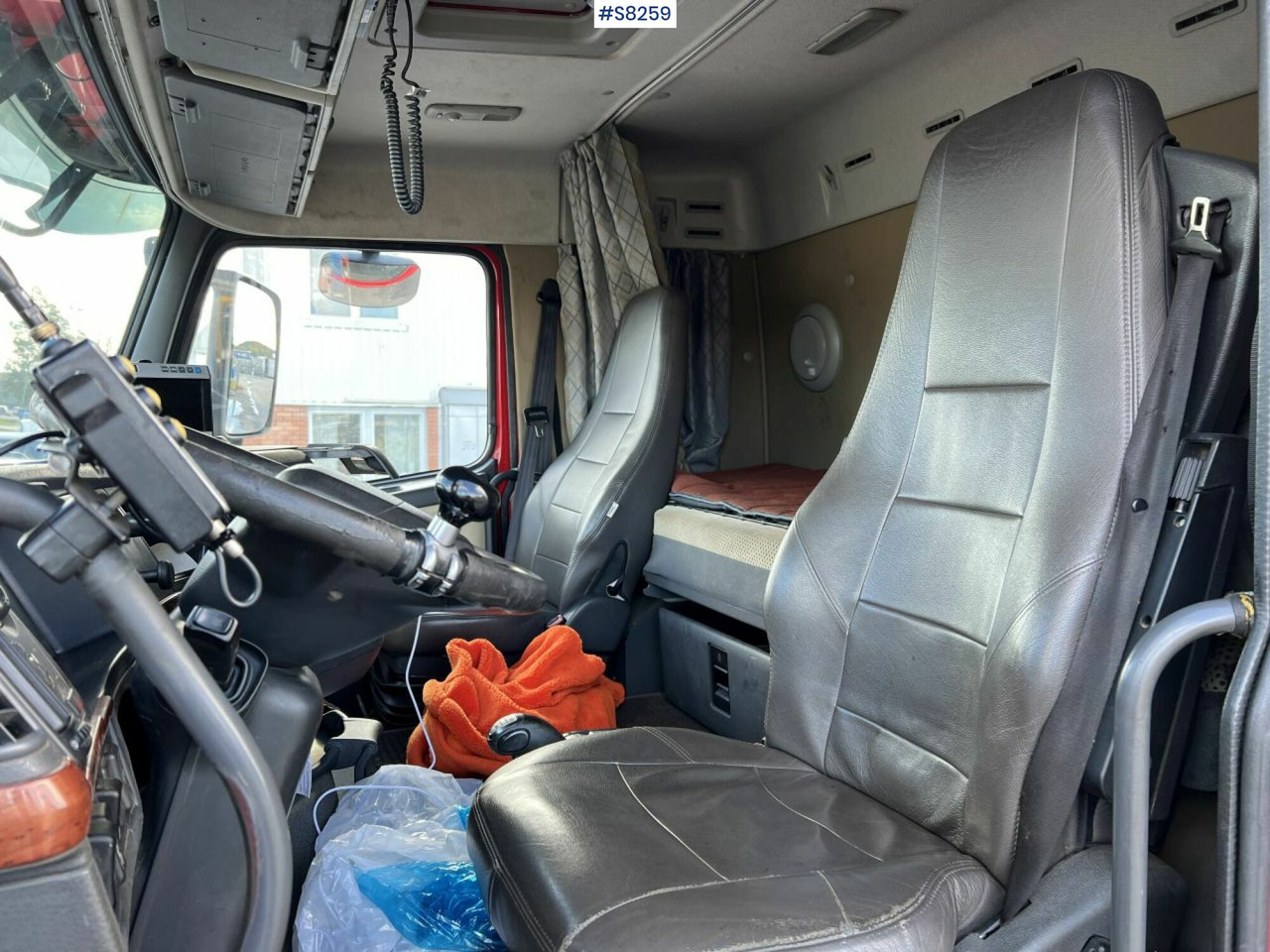 Volvo FH 480 Hook Truck, see video - Kamion sa hidrauličnom kukom: slika 5 Volvo FH 480 Hook Truck, see video - Kamion sa hidrauličnom kukom: slika 5