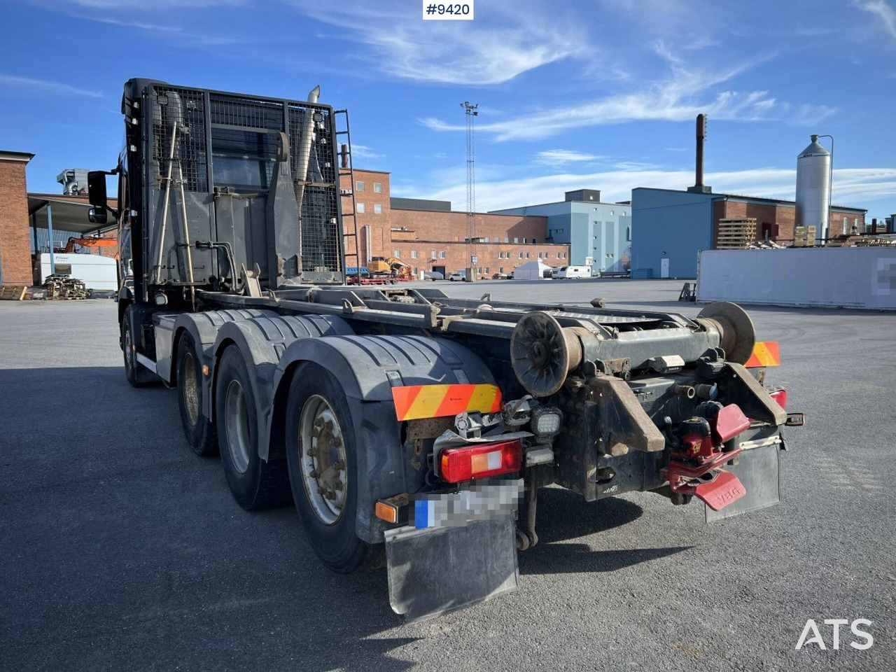 Volvo FH16 8*4 Tridem Hooklift - Kamion sa hidrauličnom kukom: slika 4 Volvo FH16 8*4 Tridem Hooklift - Kamion sa hidrauličnom kukom: slika 4