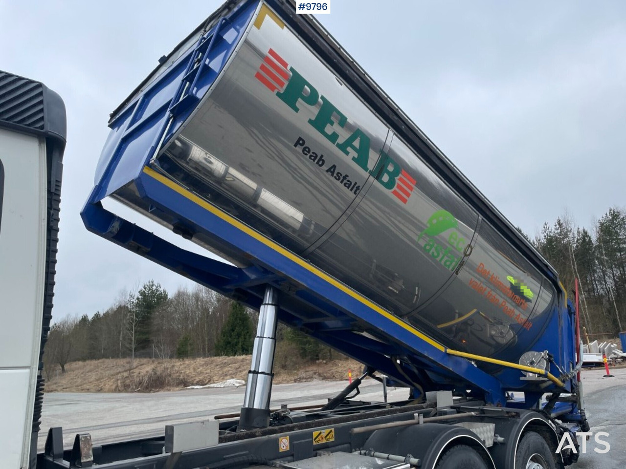 Volvo FM 370 6x2 Spreader truck - Istovarivač: slika 4 Volvo FM 370 6x2 Spreader truck - Istovarivač: slika 4
