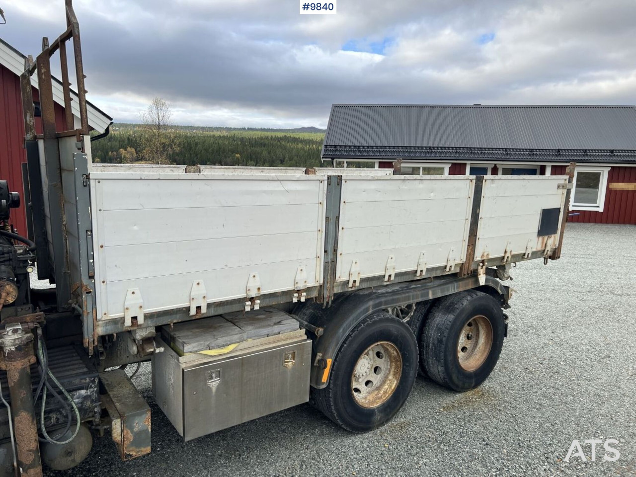 Volvo FM7 crane truck/tipper truck with Hiab 112 (video) Volvo FM7 crane truck/tipper truck with Hiab 112 (video): slika 9 Volvo FM7 crane truck/tipper truck with Hiab 112 (video) Volvo FM7 crane truck/tipper truck with Hiab 112 (video): slika 9