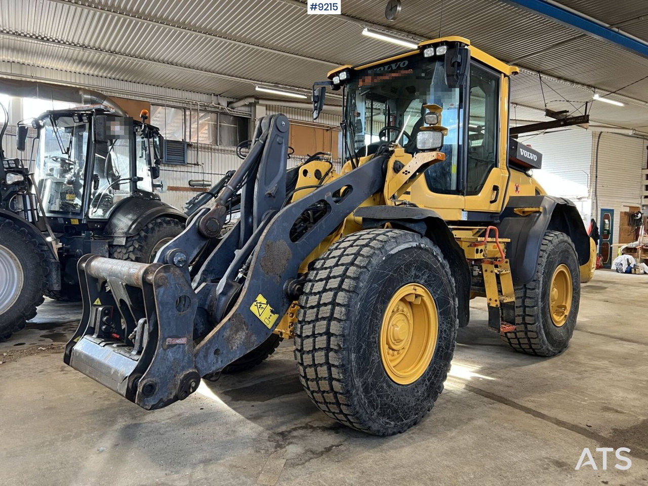 Volvo L 90 H Wheel loader (VIDEO) - Utovarivač točkaš: slika 3 Volvo L 90 H Wheel loader (VIDEO) - Utovarivač točkaš: slika 3
