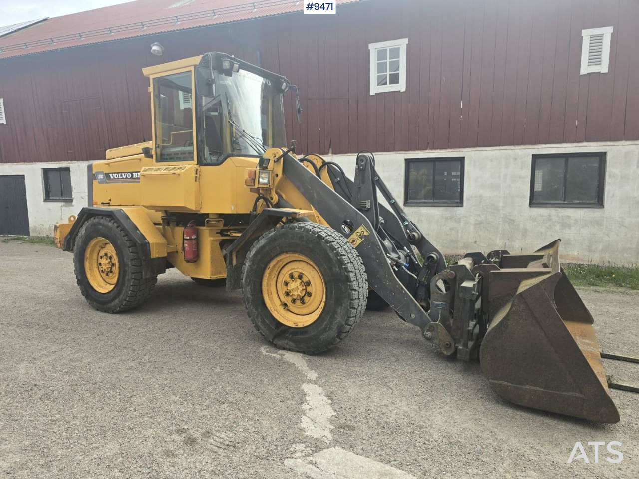 Volvo L50B with bucket and forks (SEE VIDEO) - Utovarivač točkaš: slika 2 Volvo L50B with bucket and forks (SEE VIDEO) - Utovarivač točkaš: slika 2
