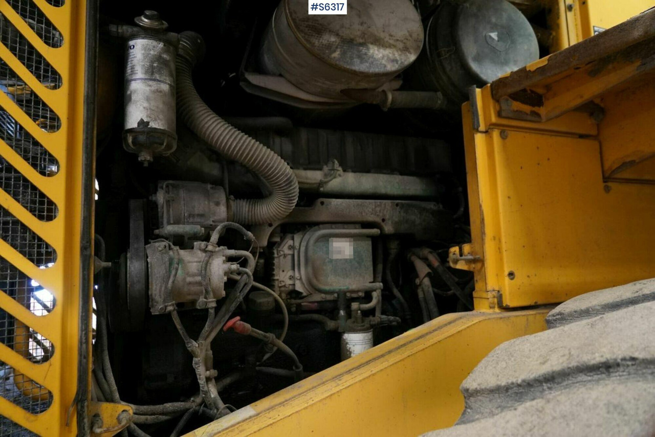 WHEEL LOADER VOLVO L220 E - Utovarivač točkaš: slika 4 WHEEL LOADER VOLVO L220 E - Utovarivač točkaš: slika 4