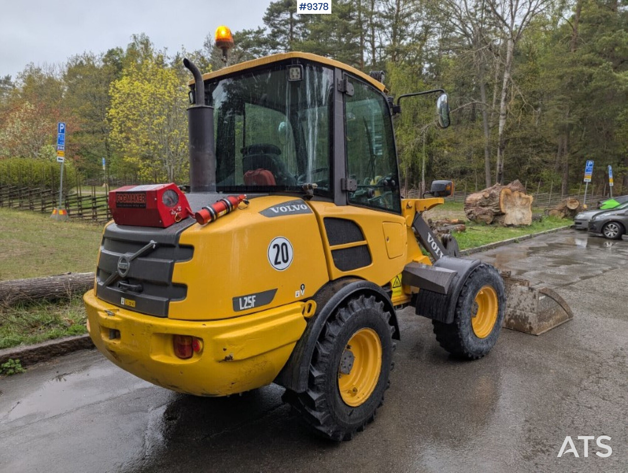 Wheel loader Volvo L25F with attachments (SEE VIDEO) - Utovarivač točkaš: slika 4 Wheel loader Volvo L25F with attachments (SEE VIDEO) - Utovarivač točkaš: slika 4
