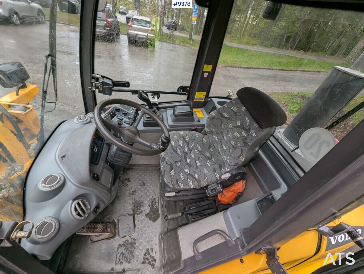Wheel loader Volvo L25F with attachments (SEE VIDEO) - Utovarivač točkaš: slika 5 Wheel loader Volvo L25F with attachments (SEE VIDEO) - Utovarivač točkaš: slika 5