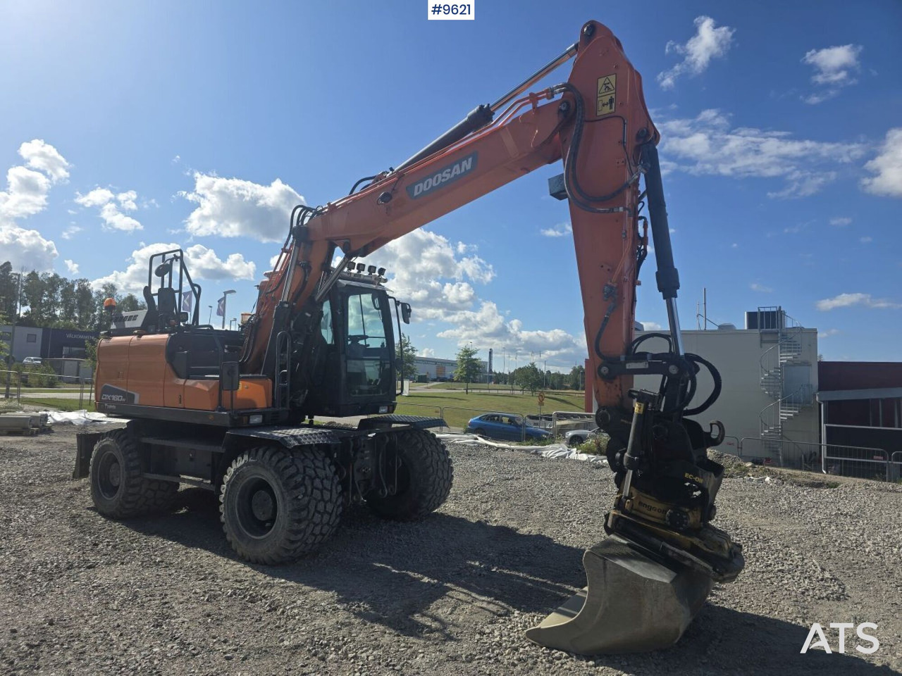 Wheeled Excavator Doosan DX160W with attachment and trailer - Bager točkaš: slika 2 Wheeled Excavator Doosan DX160W with attachment and trailer - Bager točkaš: slika 2