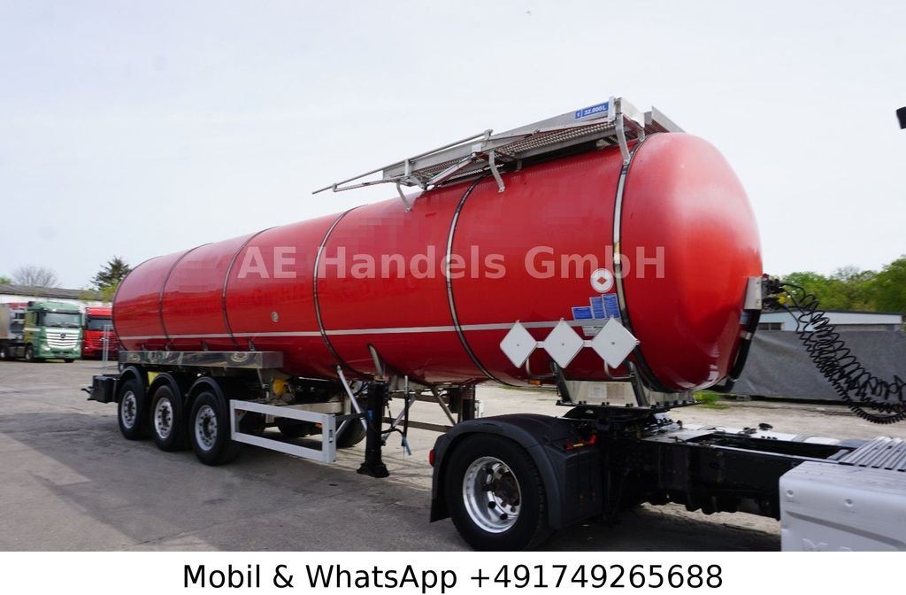 Feldbinder TSA 32.3 Aluminium Bitumen*ADR/32.000Ltr./3-Axle - Poluprikolica cisterna: slika 1 Feldbinder TSA 32.3 Aluminium Bitumen*ADR/32.000Ltr./3-Axle - Poluprikolica cisterna: slika 1