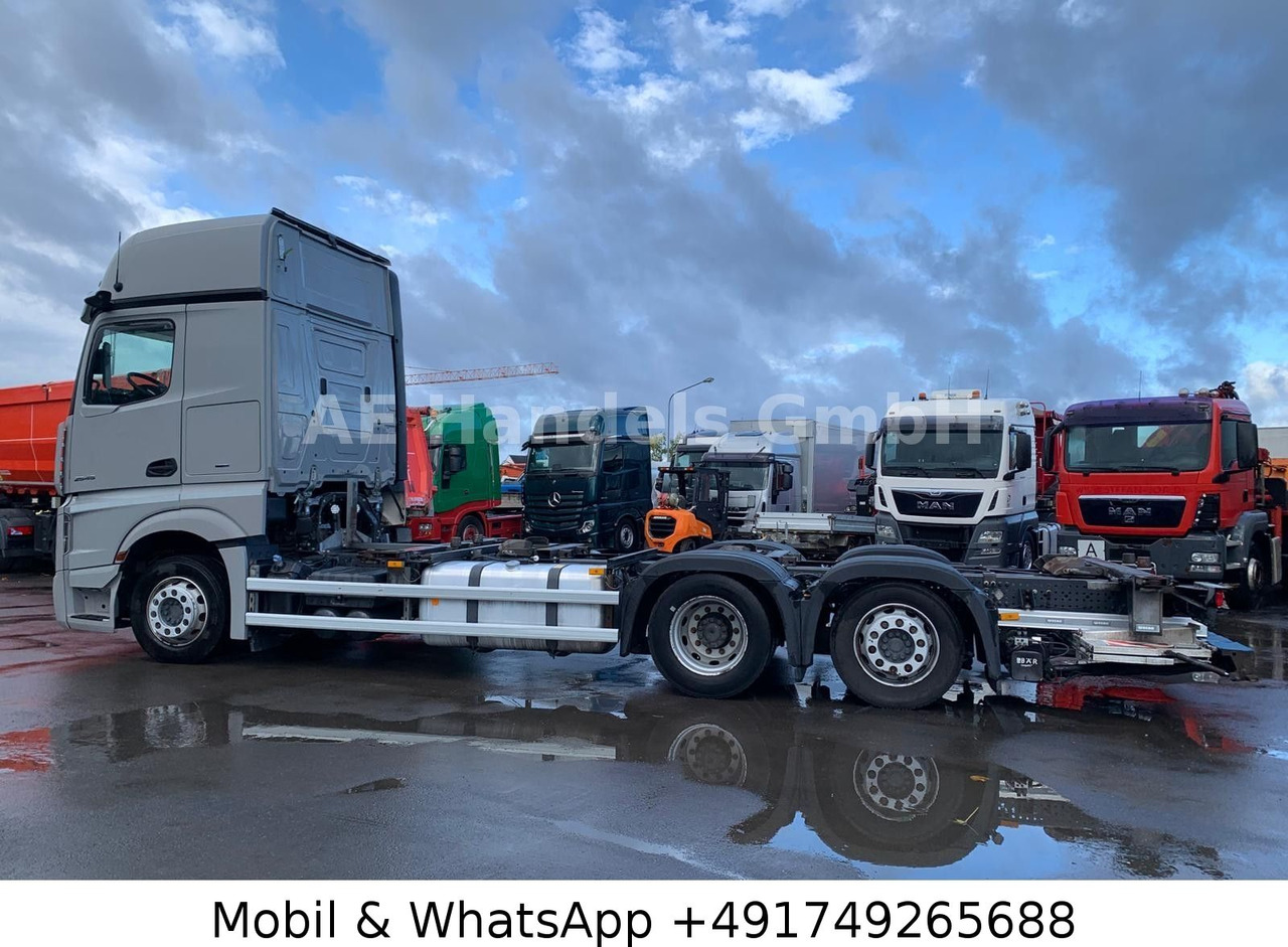 Mercedes-Benz Actros V 2545 BigSpace LL*Retarder/LBW/Lenk+Lift - Kamion za prevoz kontejnera/ Kamion sa promenjivim sandukom: slika 2 Mercedes-Benz Actros V 2545 BigSpace LL*Retarder/LBW/Lenk+Lift - Kamion za prevoz kontejnera/ Kamion sa promenjivim sandukom: slika 2
