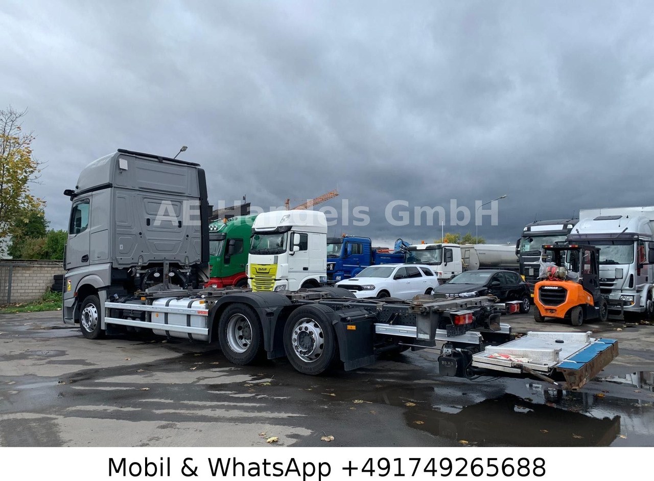 Mercedes-Benz Actros V 2545 BigSpace LL*Retarder/LBW/Lenk+Lift - Kamion za prevoz kontejnera/ Kamion sa promenjivim sandukom: slika 2 Mercedes-Benz Actros V 2545 BigSpace LL*Retarder/LBW/Lenk+Lift - Kamion za prevoz kontejnera/ Kamion sa promenjivim sandukom: slika 2