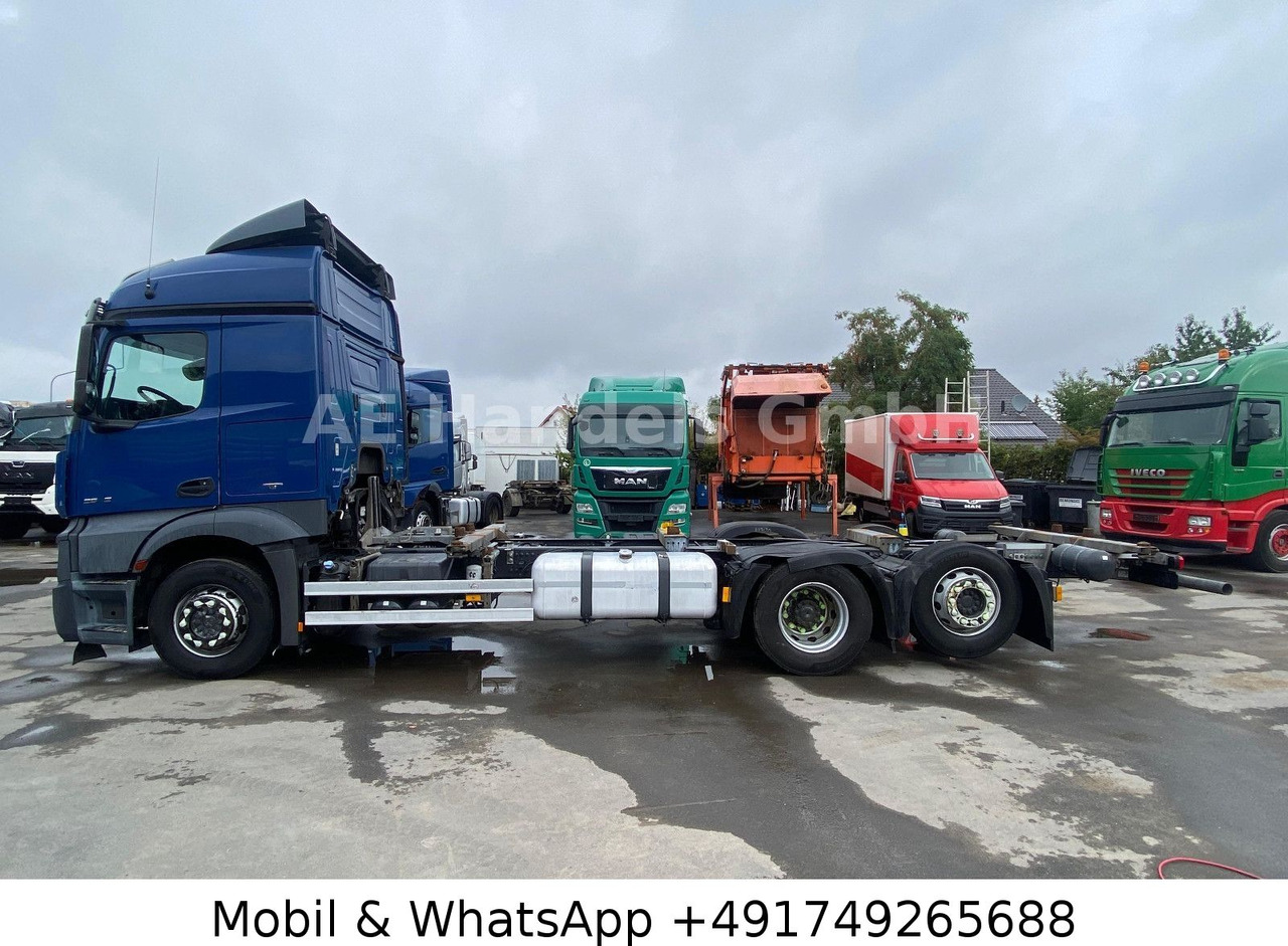 Mercedes-Benz Benz Actros IV 2542 L LL 6x2 *Retarder/Lift/LDW - Kamion za prevoz kontejnera/ Kamion sa promenjivim sandukom: slika 4 Mercedes-Benz Benz Actros IV 2542 L LL 6x2 *Retarder/Lift/LDW - Kamion za prevoz kontejnera/ Kamion sa promenjivim sandukom: slika 4
