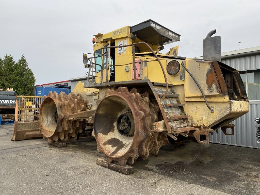 Bomag 1172 RB-2 1er Main / Origine Française - Nabijač: slika 3 Bomag 1172 RB-2 1er Main / Origine Française - Nabijač: slika 3