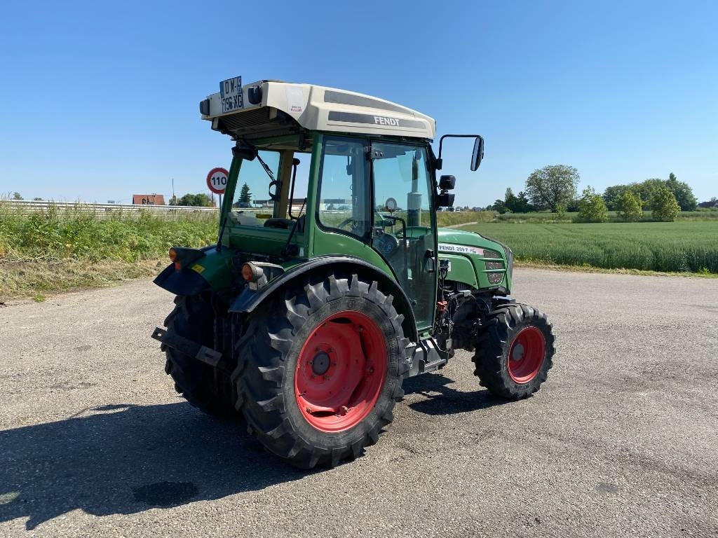 Fendt 209F Vario TMS 1er Main endommagé - Traktor: slika 4 Fendt 209F Vario TMS 1er Main endommagé - Traktor: slika 4