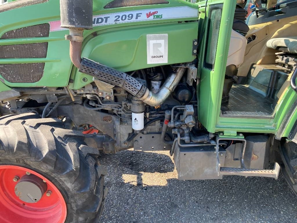 Traktor Fendt 209F Vario TMS 1er Main endommagé: slika 27