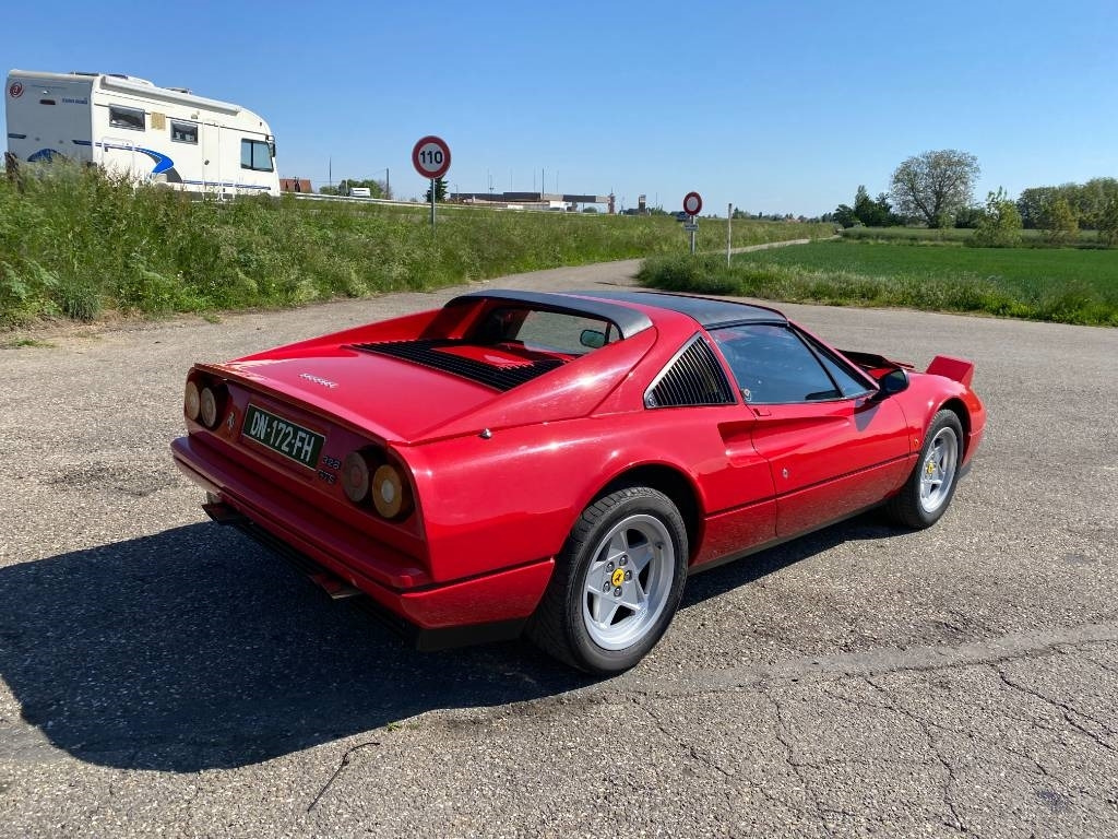 Ferrari 328 GTS / Origine Française endommagé - Automobil: slika 5 Ferrari 328 GTS / Origine Française endommagé - Automobil: slika 5