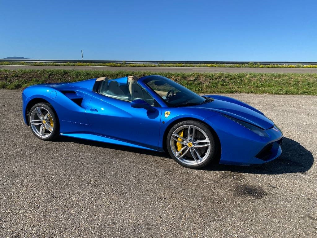 Ferrari 488 SPIDER -Carte Grise Française endommagé - Kabriolet: slika 5 Ferrari 488 SPIDER -Carte Grise Française endommagé - Kabriolet: slika 5