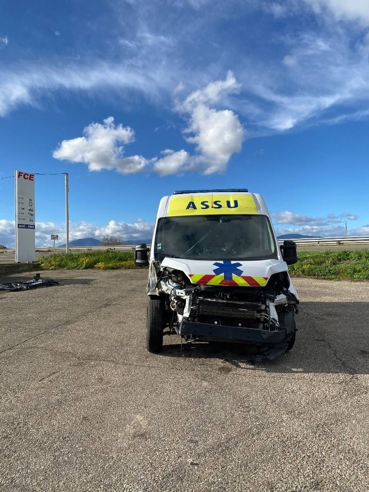 Fiat LES DAUPHINS/DUCATO TORINO 2.3M-Jet 160 endommagée - Dostavno vozilo sa zatvorenim sandukom: slika 2 Fiat LES DAUPHINS/DUCATO TORINO 2.3M-Jet 160 endommagée - Dostavno vozilo sa zatvorenim sandukom: slika 2