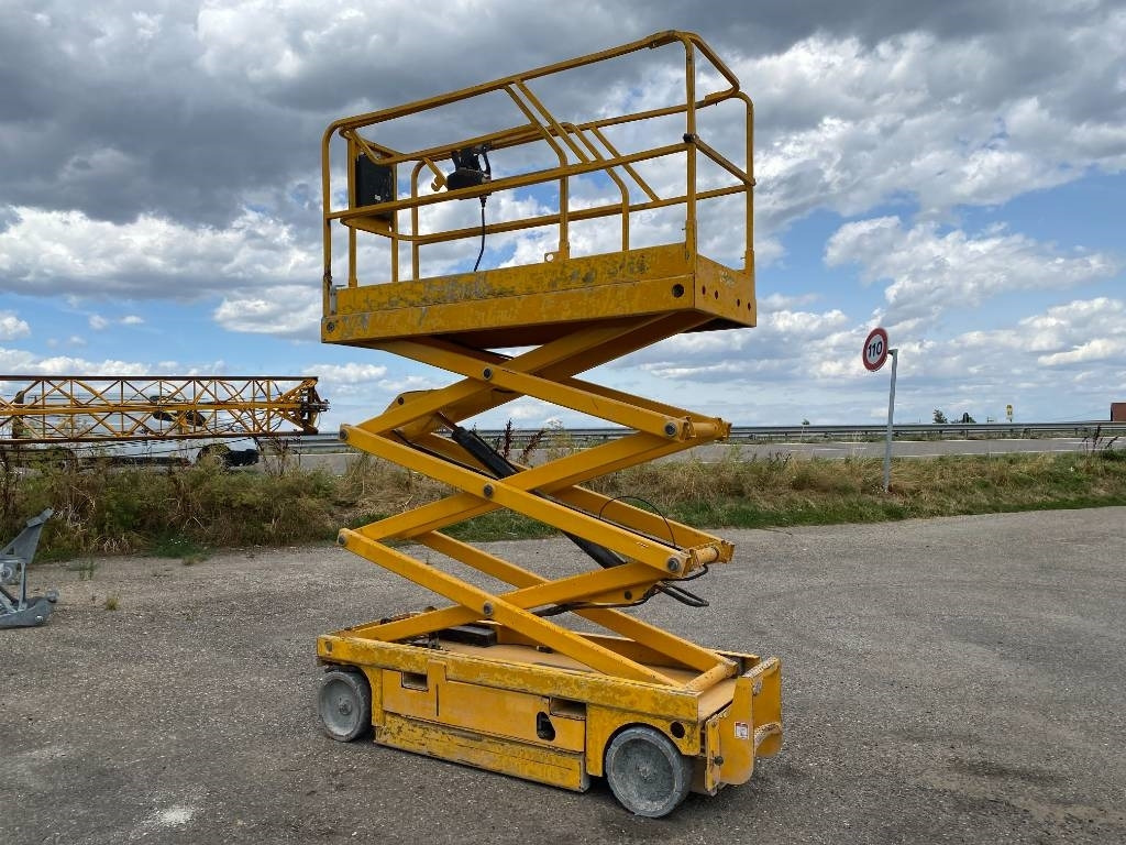 Haulotte Compact 8 - Lift u obliku makaza: slika 3 Haulotte Compact 8 - Lift u obliku makaza: slika 3