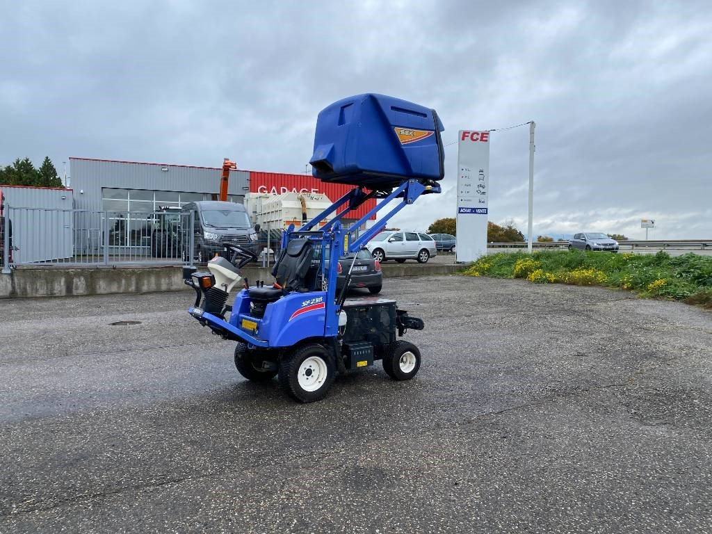 Iseki SF 235F 1er Main endommagée - Kosačica: slika 2 Iseki SF 235F 1er Main endommagée - Kosačica: slika 2