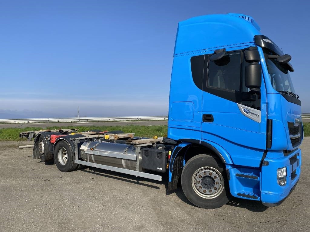 Iveco STRALIS 460NP LNG RETARDER - Kamion za prevoz kontejnera/ Kamion sa promenjivim sandukom: slika 3 Iveco STRALIS 460NP LNG RETARDER - Kamion za prevoz kontejnera/ Kamion sa promenjivim sandukom: slika 3