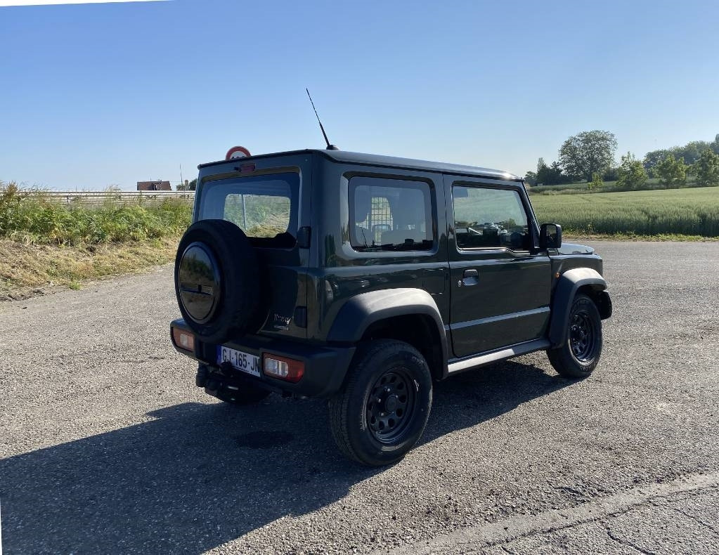 Suzuki JIMNY 1.5i 102/AllGrip endommagé - Automobil: slika 4 Suzuki JIMNY 1.5i 102/AllGrip endommagé - Automobil: slika 4