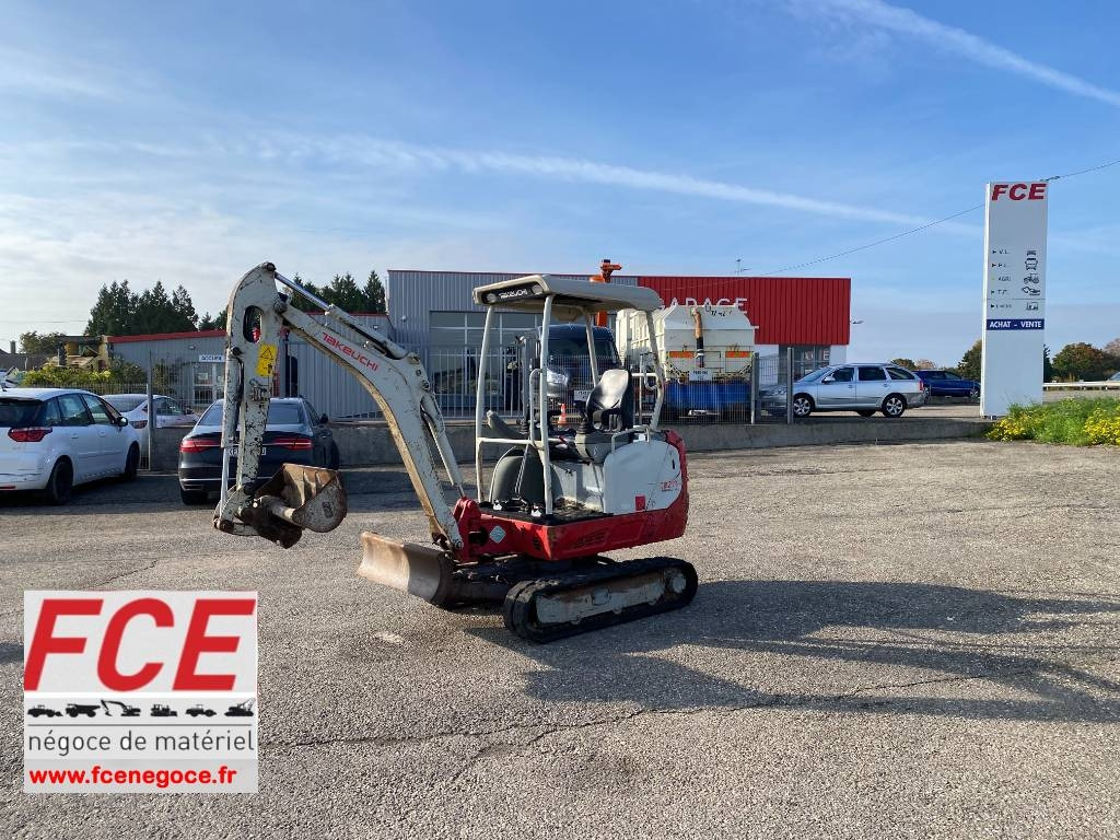 Takeuchi TB 216 /1er Main endommagée - Mini bager: slika 1 Takeuchi TB 216 /1er Main endommagée - Mini bager: slika 1